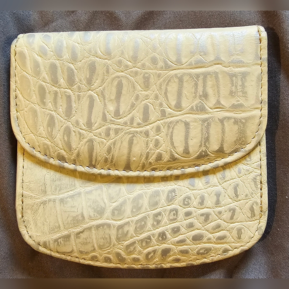 Buxton Leather Card Holder